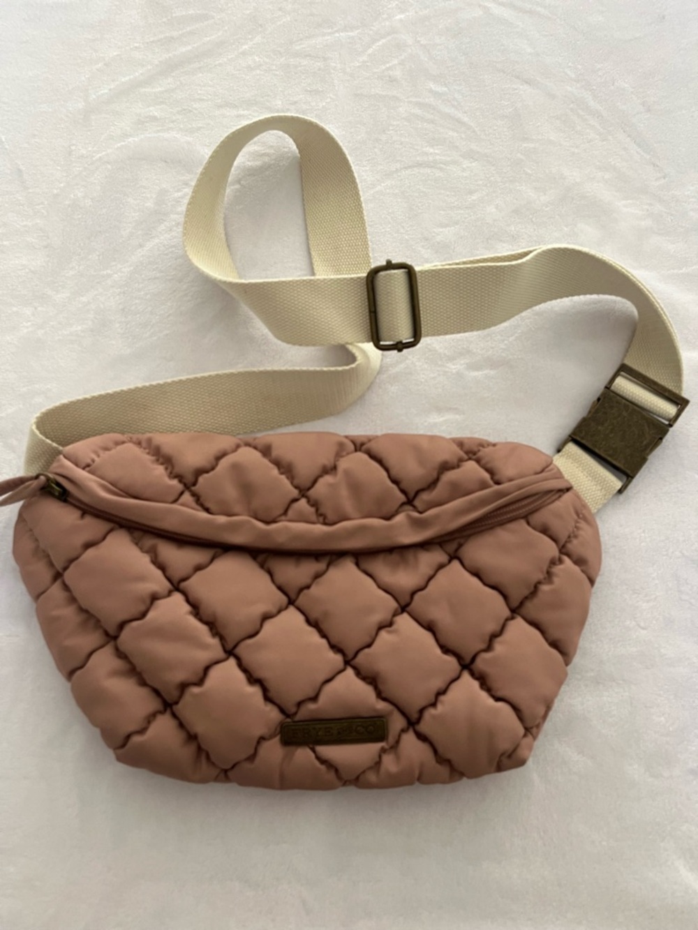 FRYE AND CO. Quilted Crossbody Belt Bag in Mauve Pink